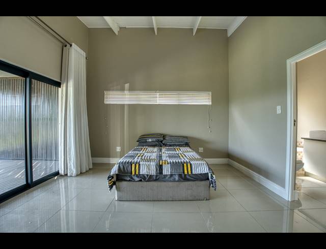4 BEDROOM HOUSE FOR SALE IN PALM LAKES ESTATE
